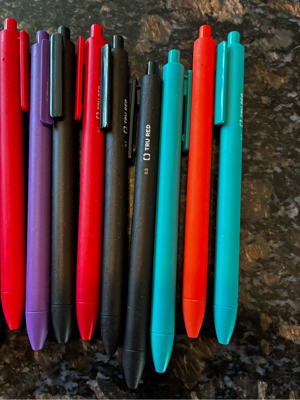 Lot of 19 Tru Red 0.5mm Retractable Gel Pens Assorted Colors - Picture 2 of 4
